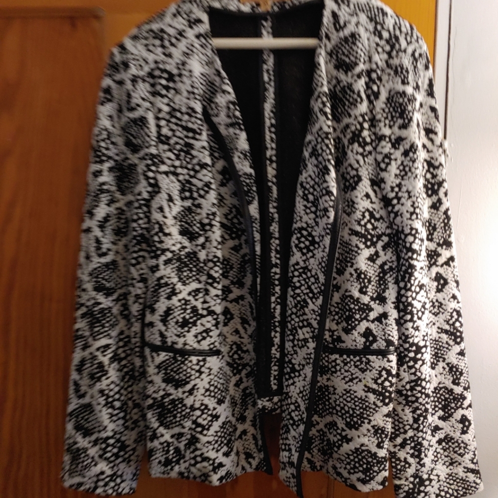 Jacket - Picture 1 of 6